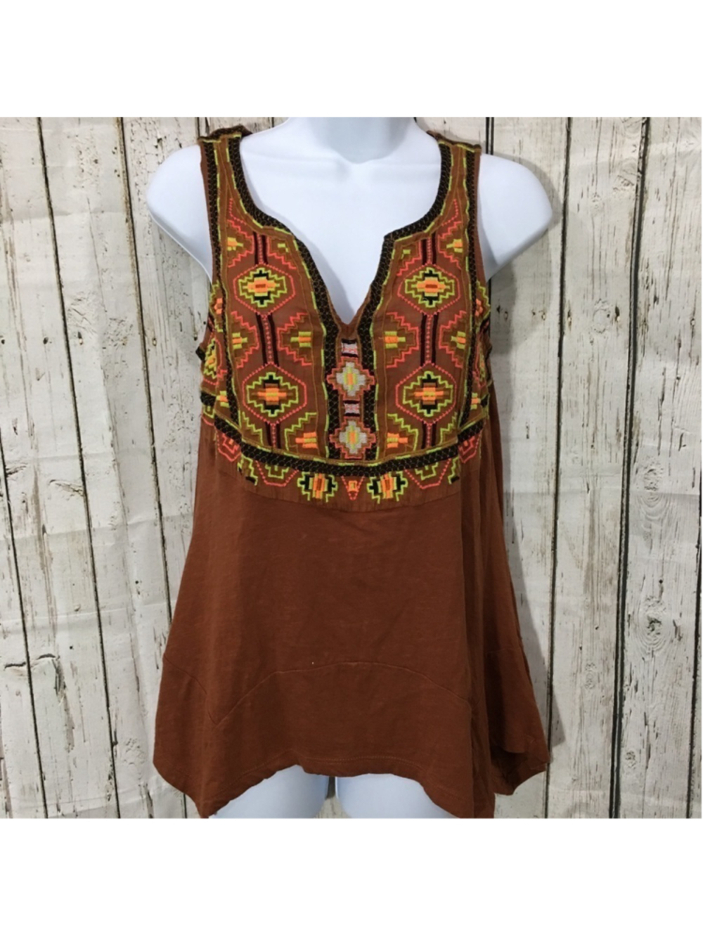 Anthropologie AKEMI + Kin Cochise keyhole tank boho look rust color size xs